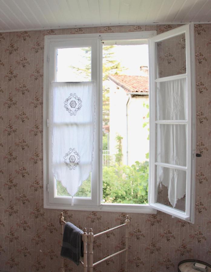 Grange Bleuet Bed & Breakfast Aubeterre-sur-Dronne Luaran gambar